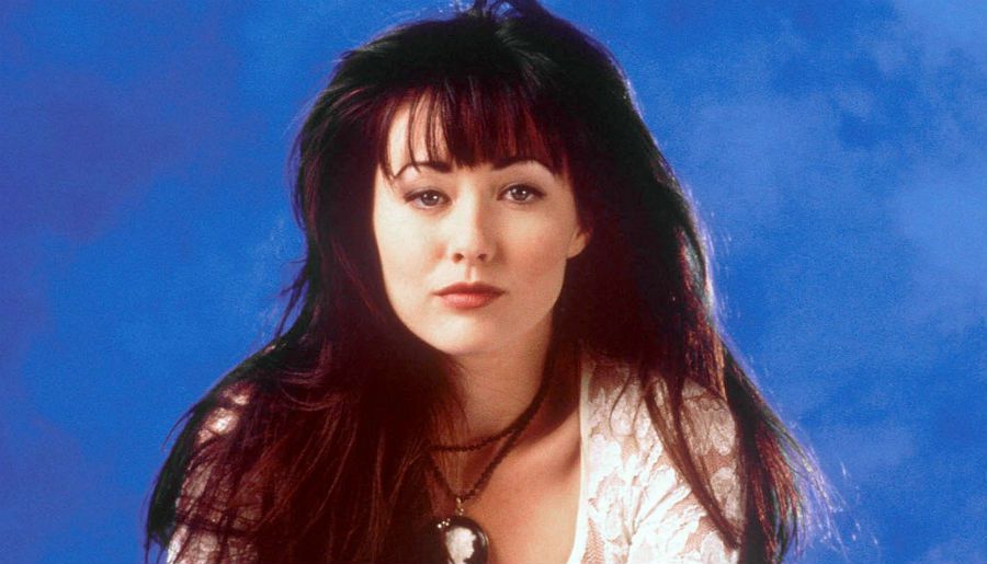 shannen doherty 90210 Old + school: Recounting the ages of the Beverly Hills, 90210 cast