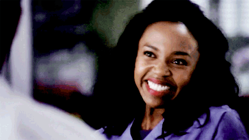 edwards adorable gif Greys Anatomy: Karev is back but another beloved doctor is out