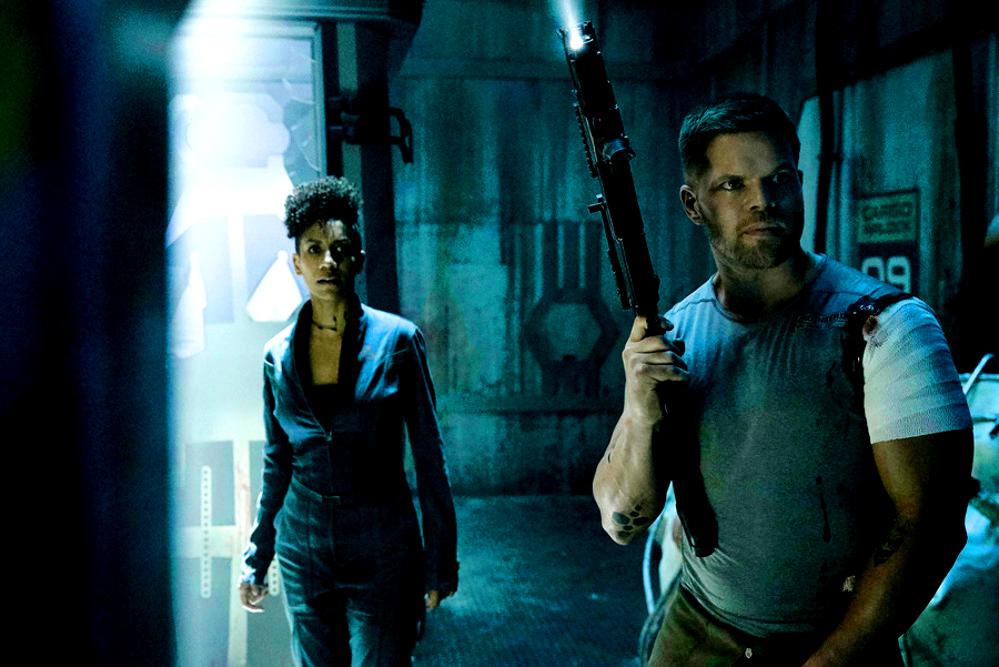 dominique tipper wes chatham naomi amos expanse syfy The ladies of The Expanse have decided to defect    in beautiful, and heartbreaking, ways