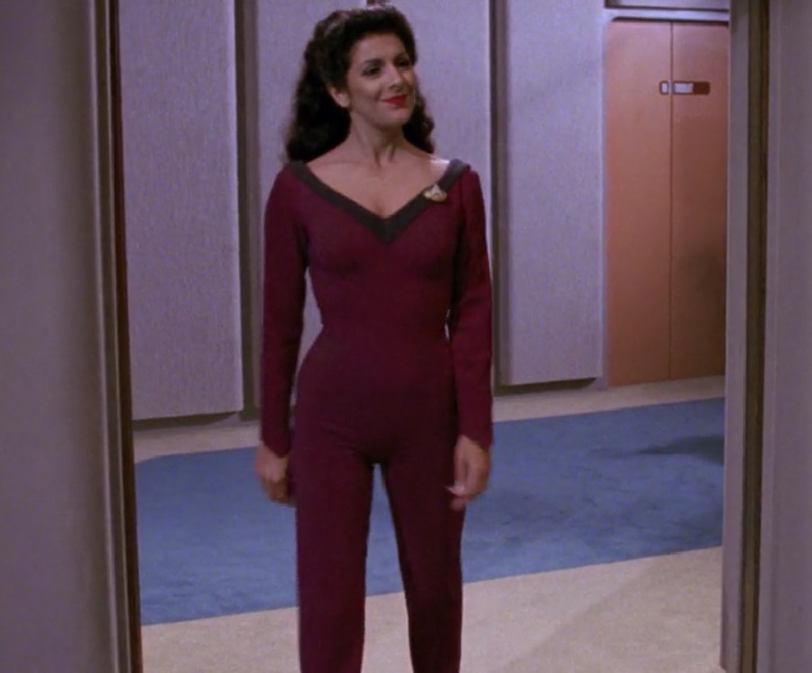 Revisiting Star Trek: The Next Generation & Deanna Trois fashion revolu...